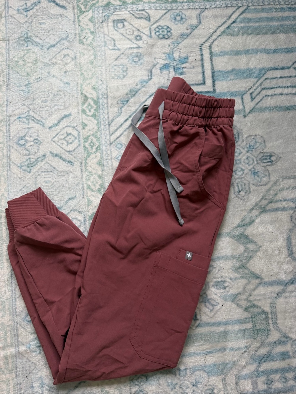 Figs mauve jogger scrub pant size XXS Peitite